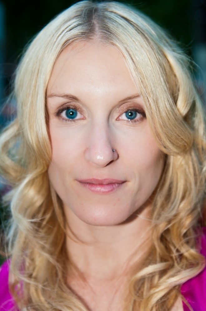 BookView Interview with Author Amanda&nbsp;Dauvin