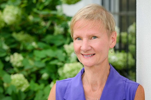 BookView Interview with Author V.S.&nbsp;Kemanis